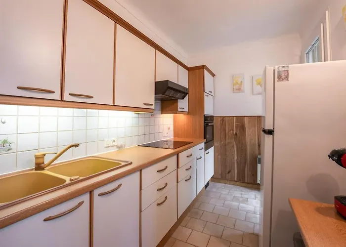 Calme Au Centre Apartment Antibes